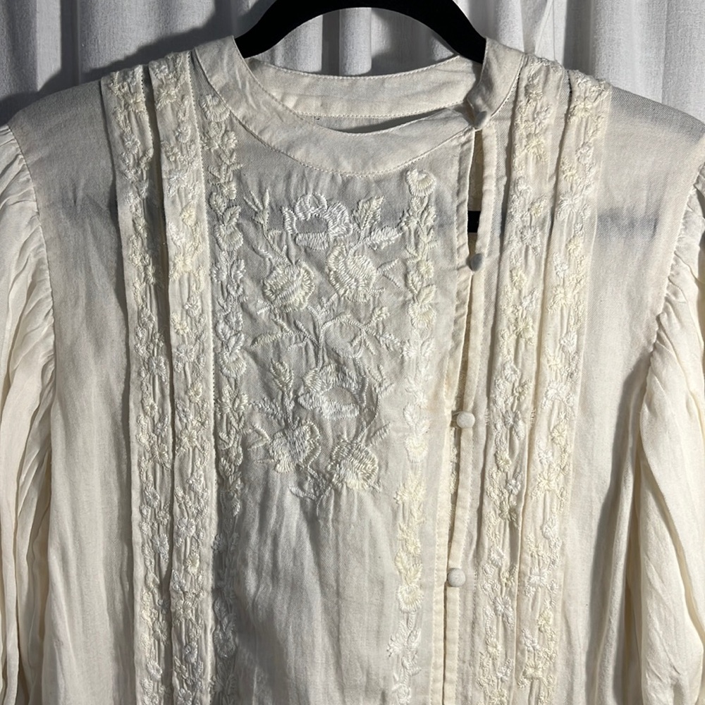 Free People embroidered peasant blouse-puff sleeves-NWOT - Picture 3 of 10